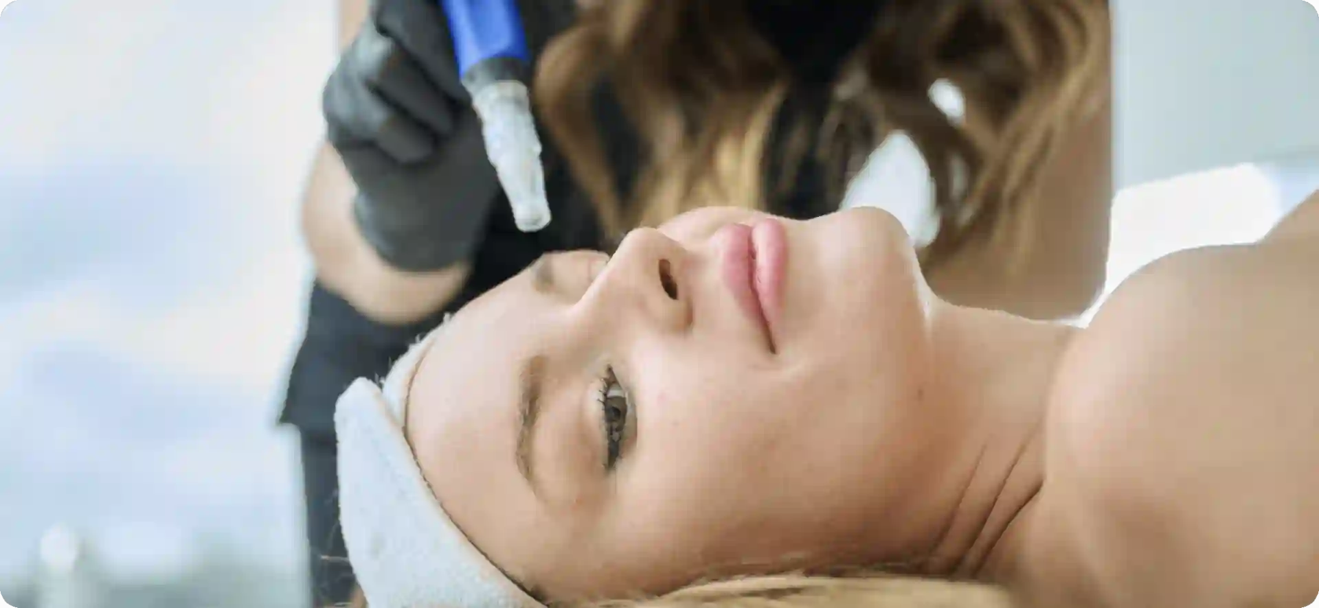How Do Microneedles Trigger New Collagen and Elastin in Loose Skin Salisbury?